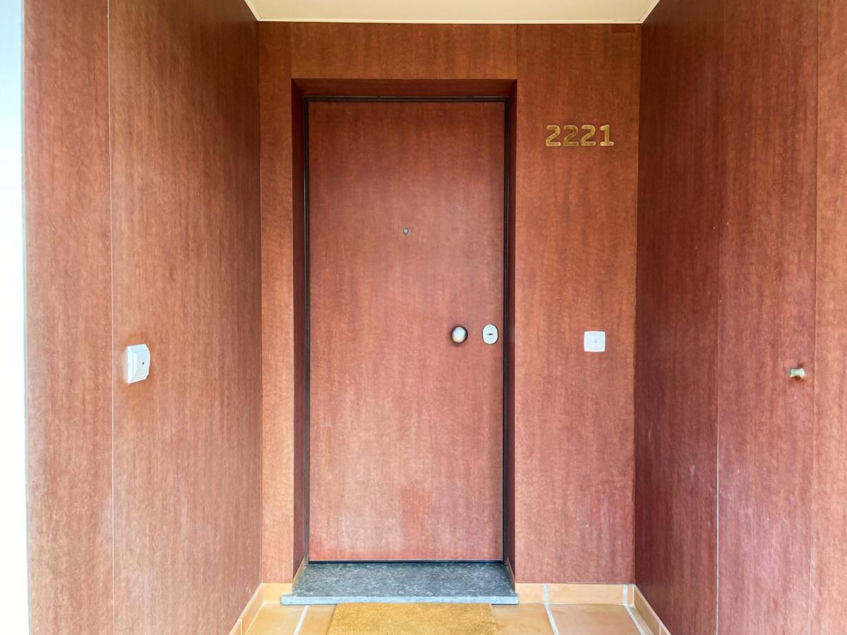 Spacious Modern Apartment With Swimming Pool #1905 Lagos Luaran gambar