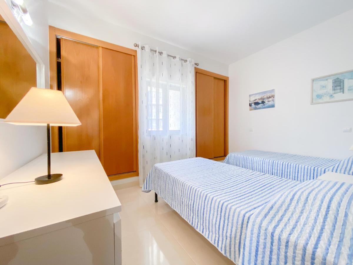 Spacious Modern Apartment With Swimming Pool #1905 Lagos Luaran gambar